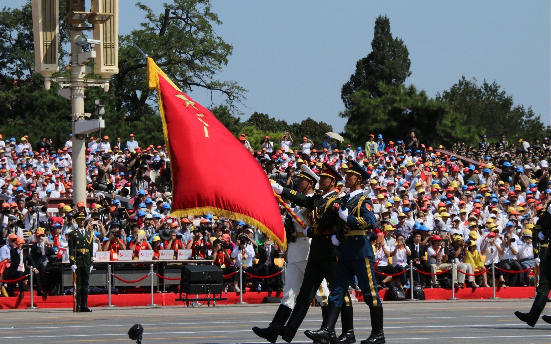 “青春追梦·体育梦想”高校青少年篮球交流赛在南京顺利举行,青少年篮球邀请赛