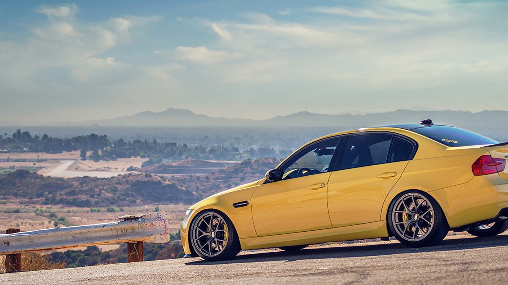 “武术对决:2025世界运动会高新体育中心武者斗志昂扬”