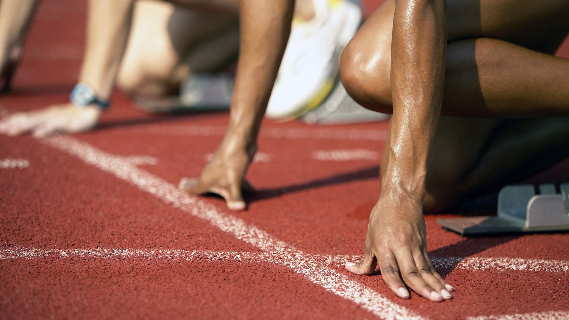 hth最新入口-赛场救援：车祸与突发状况的应急处理，车祸现场急救演练方案